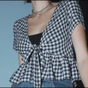 BRANDY MELVILLE GINGHAM CORA TOP